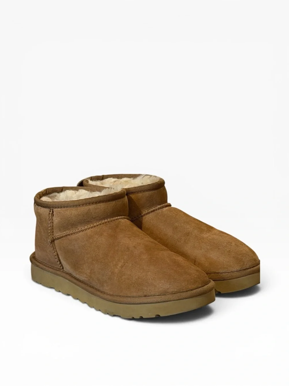 UGG Women’s Classic Ultra Mini Boots - Chestnut. Size 8